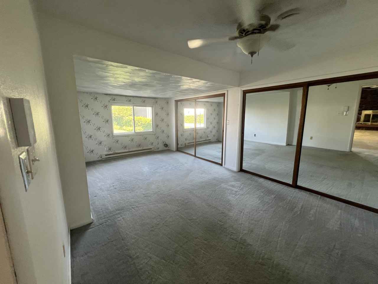 509 E Riverview Ave - Photo 6 of 19