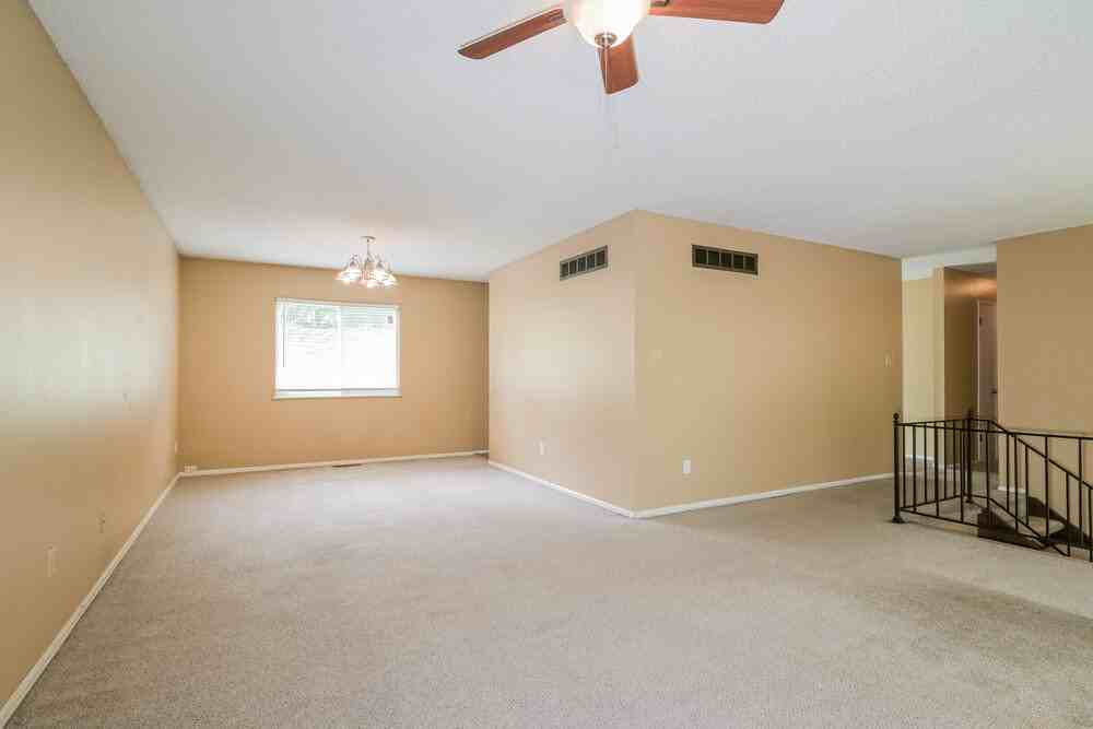 6950 Jamestown Way Dr - Photo 5 of 17