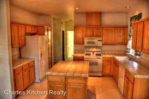 212 La Costa Ave - Photo 2 of 7