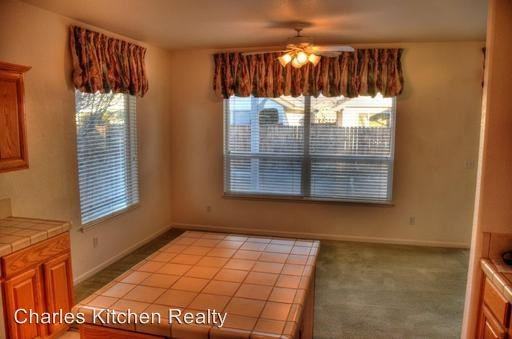 212 La Costa Ave - Photo 3 of 7