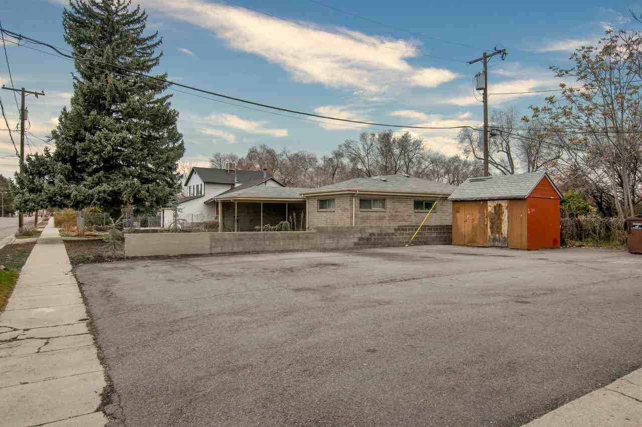 385 S 4820 W #B - Photo 7 of 11