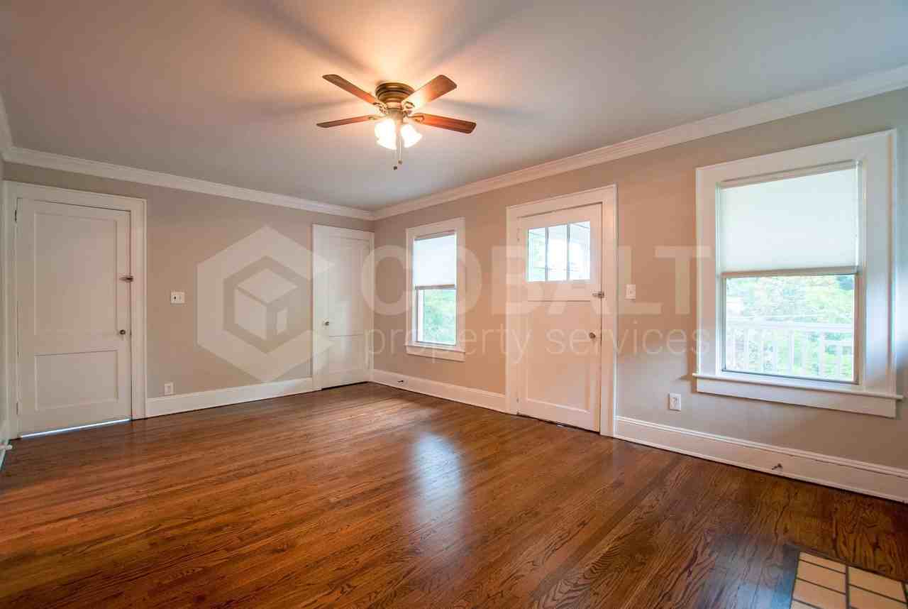 499 Winton Ter Ne #2 - Photo 4 of 29