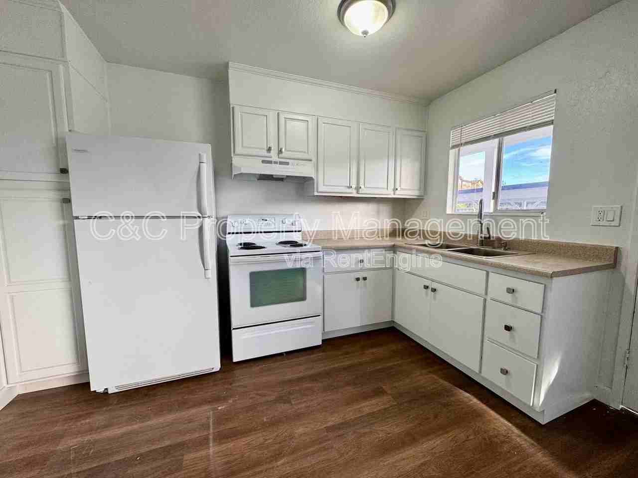 290 Pennsylvania Dr #2 - Photo 4 of 8