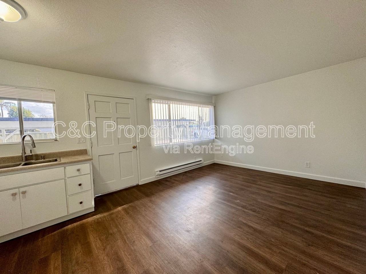 290 Pennsylvania Dr #2 - Photo 6 of 8