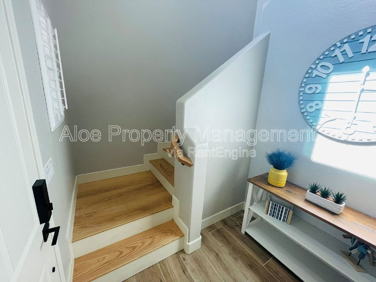 21918 N Bradford Dr - Photo 2 of 24