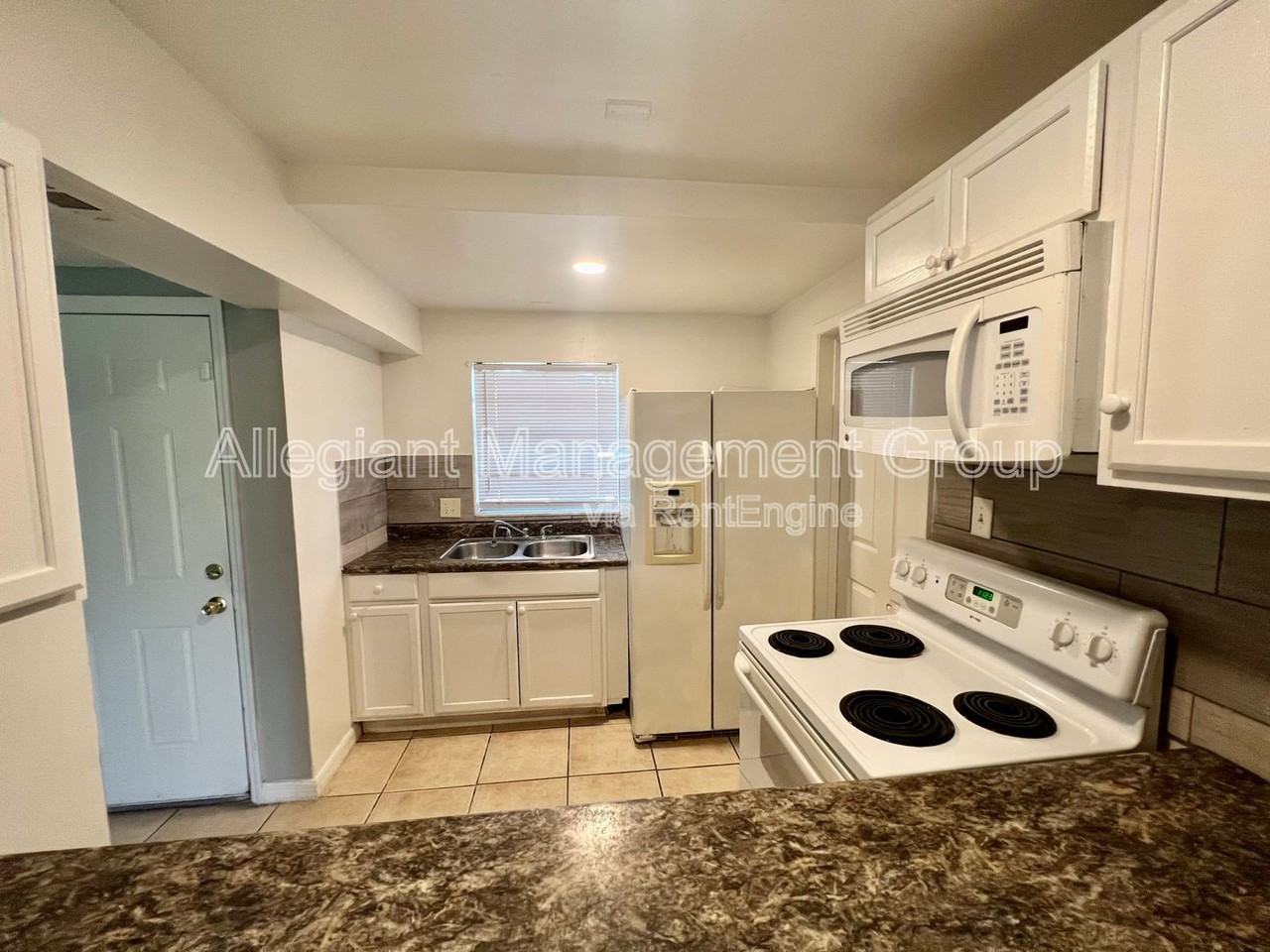 624 Royalty Ct #A - Photo 4 of 11