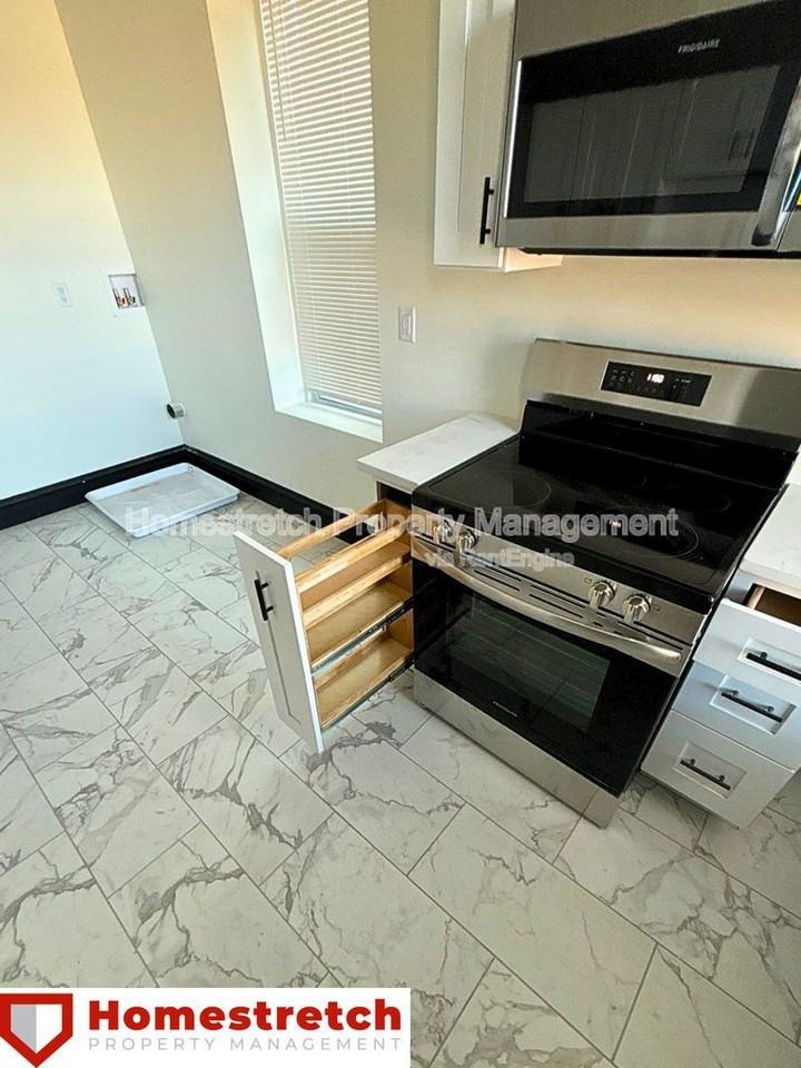 3629 Missouri Ave #B - Photo 3 of 9