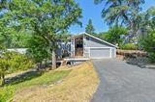 23986 Oakmont Way - Photo 1 of 1