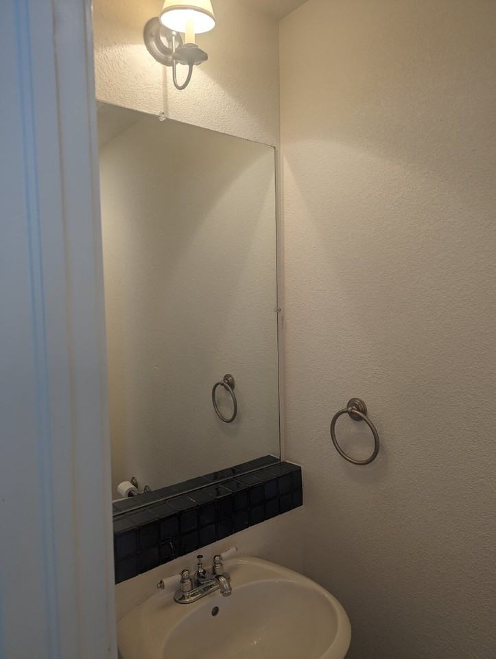 746 Arrowood St - Photo 3 of 14