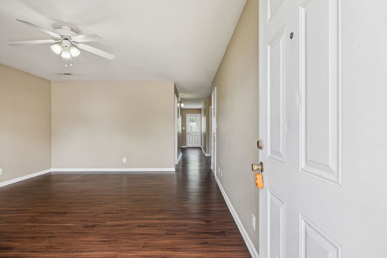 269 Executive Ave Apt A - Photo 3 of 21