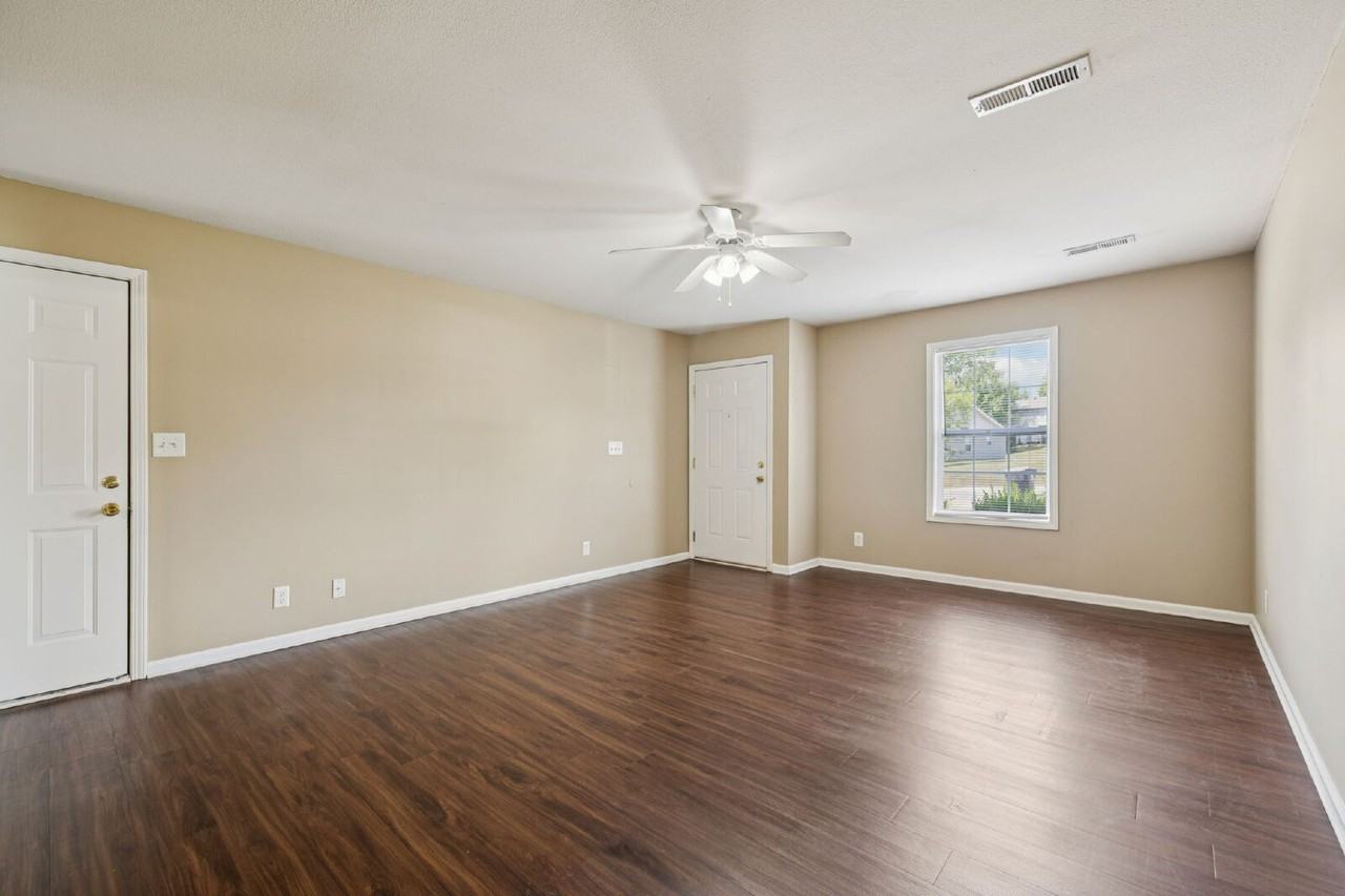 269 Executive Ave Apt A - Photo 4 of 21