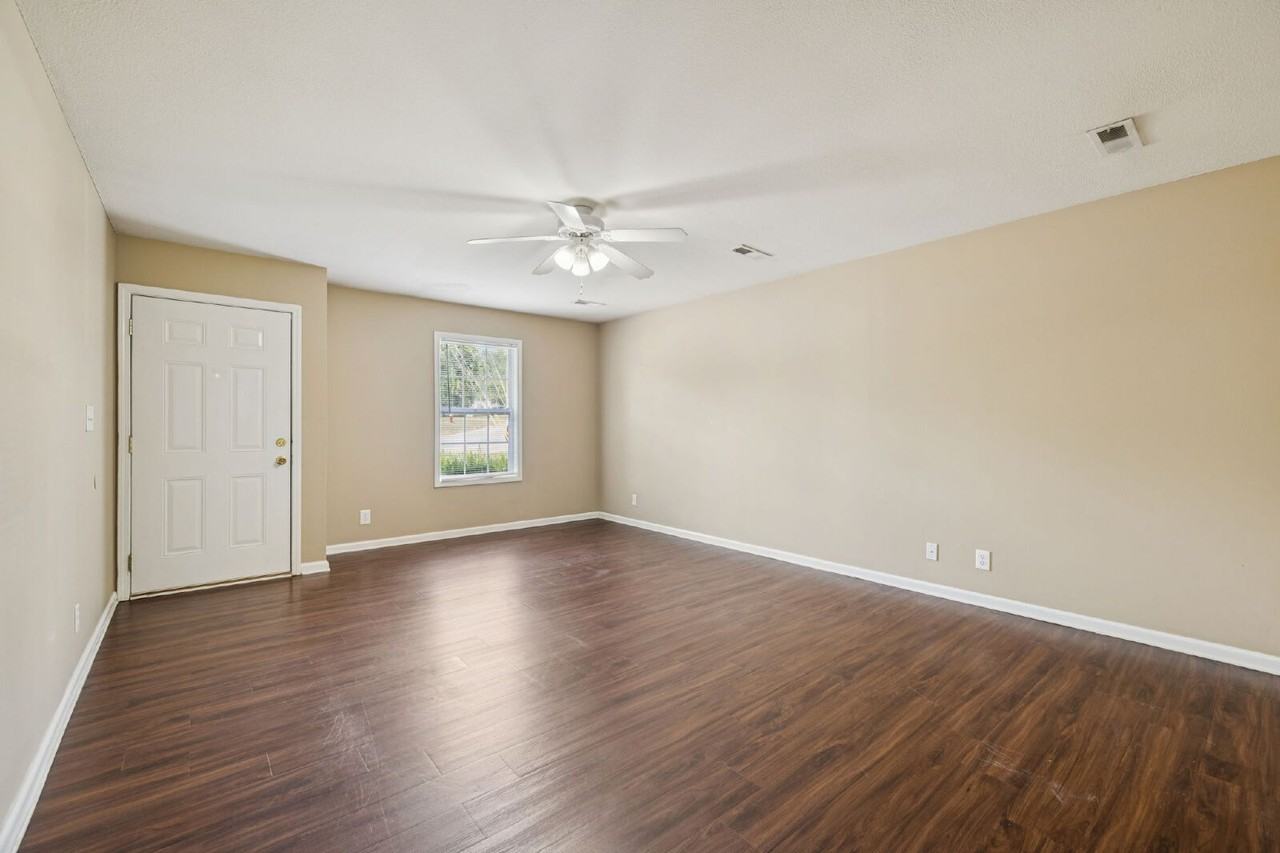 269 Executive Ave Apt A - Photo 5 of 21