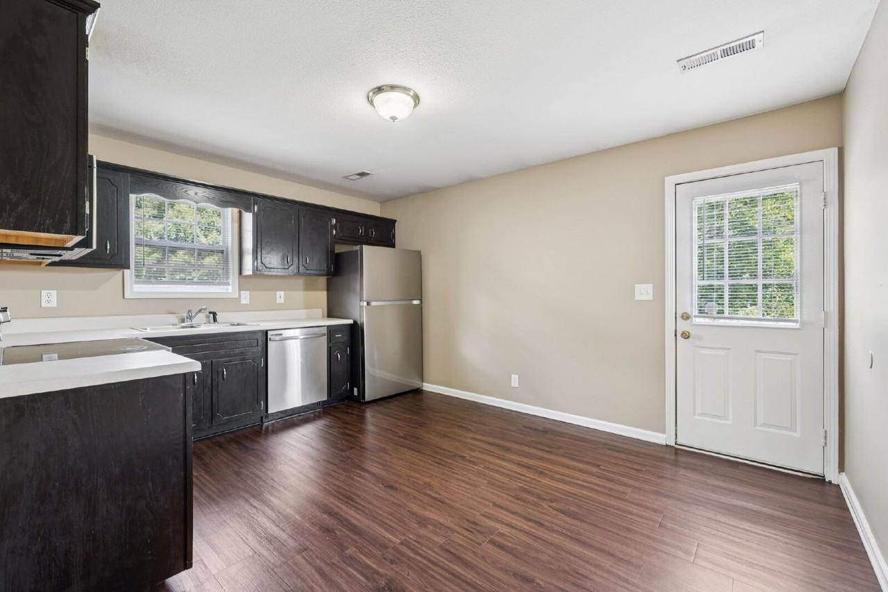 269 Executive Ave Apt A - Photo 7 of 21