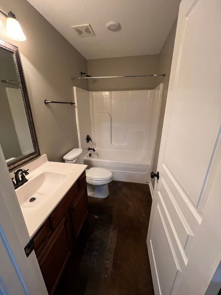 442 Wildwood Pt - Photo 3 of 26