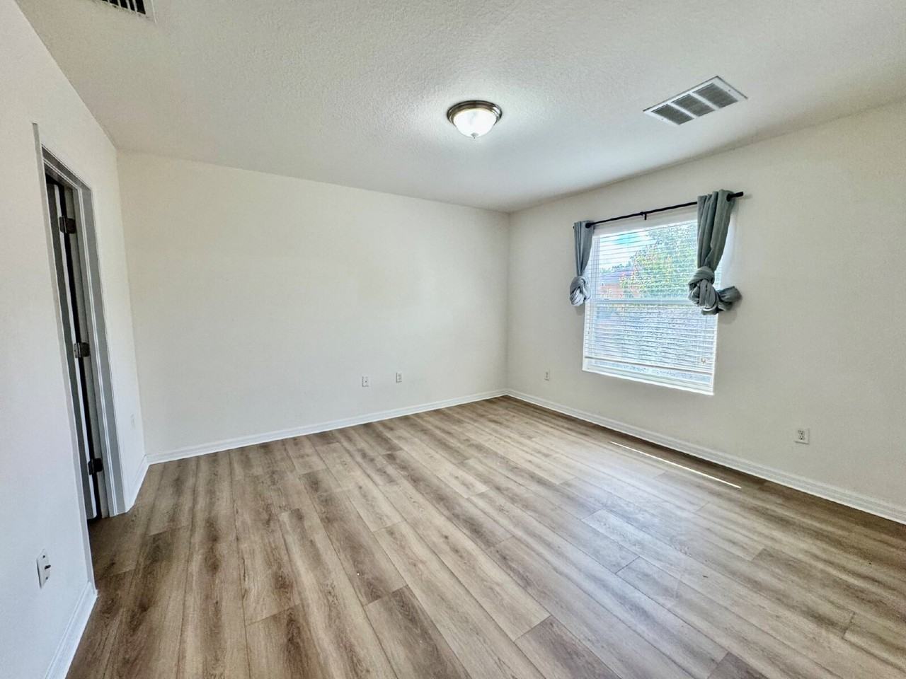 13941 Snapper Fin Ln - Photo 6 of 16