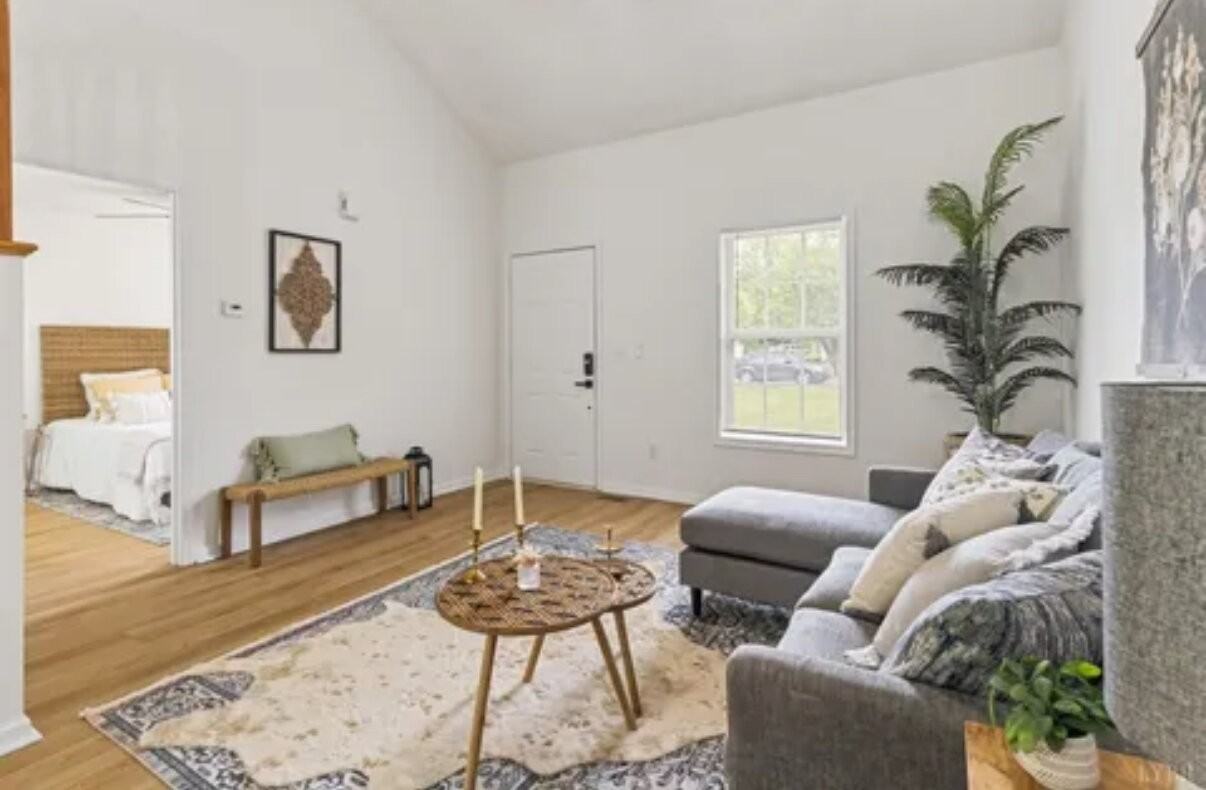 1508 Cassell Ln - Photo 3 of 11