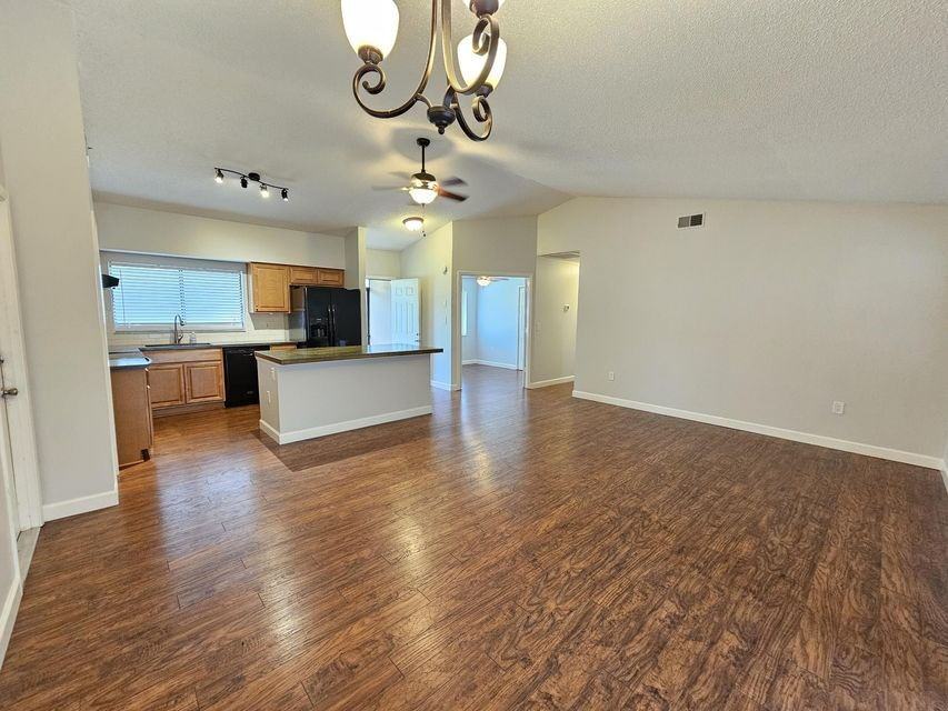 6527 Pleasant Ave - Photo 4 of 15