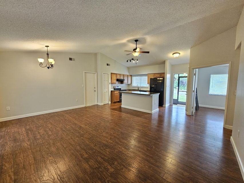 6527 Pleasant Ave - Photo 5 of 15