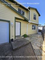 featured image of 1135 Se Oar Ave #B