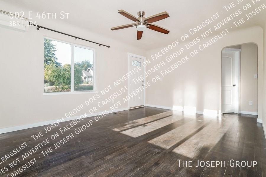 502 E 46th St - Photo 3 of 22