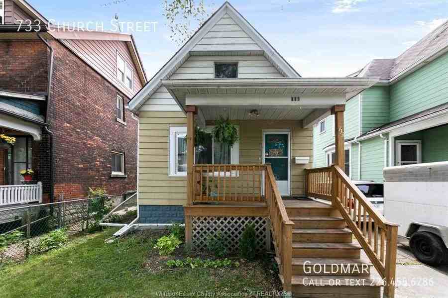 733 Church St - Photo 4 of 20