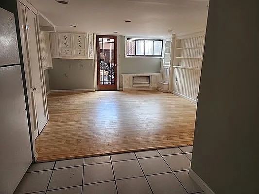 462 Sackett St #1 - Photo 4 of 10