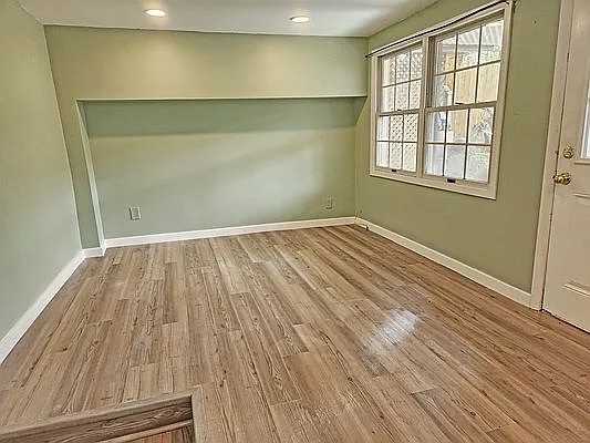 462 Sackett St #1 - Photo 7 of 10