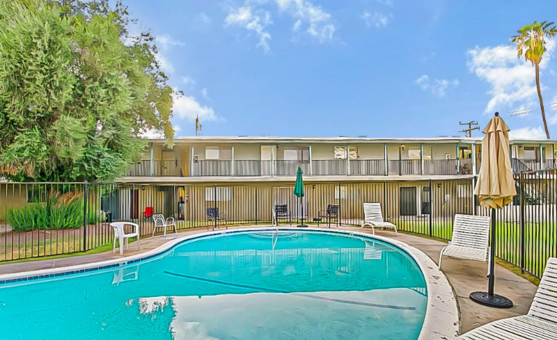 535 W Barnard St - Photo 2 of 6