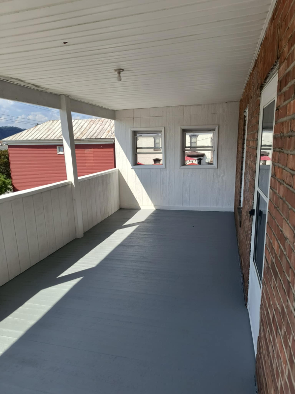 716 Commerce St #REAR - Photo 2 of 20