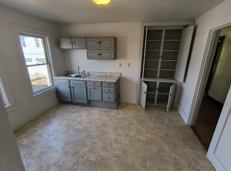 716 Commerce St #REAR - Photo 3 of 20