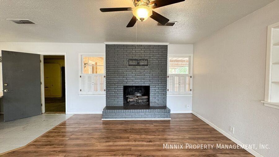 3816 44th St - Photo 3 of 37