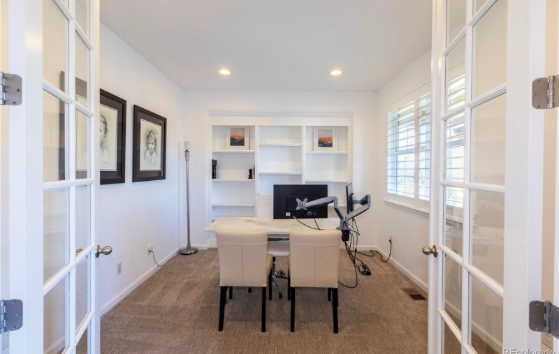 651 Tiger Lily Way - Photo 3 of 34