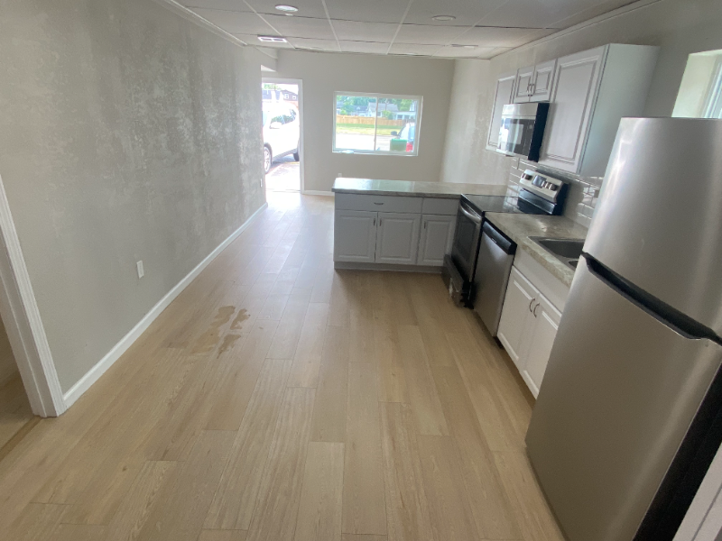 3301 Main St #C - Photo 2 of 6