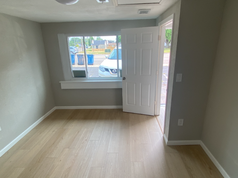 3301 Main St #C - Photo 4 of 6