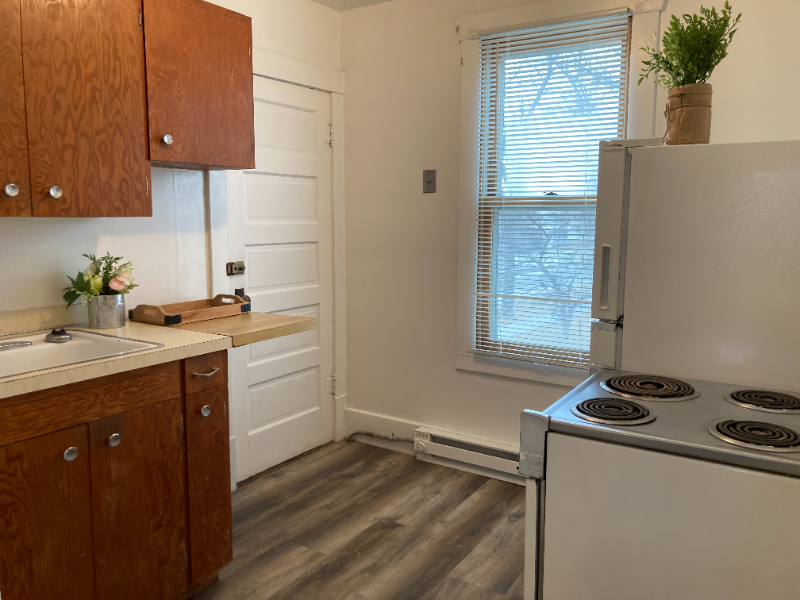 324 6th Avenue Southwest #5 - Photo 6 of 18