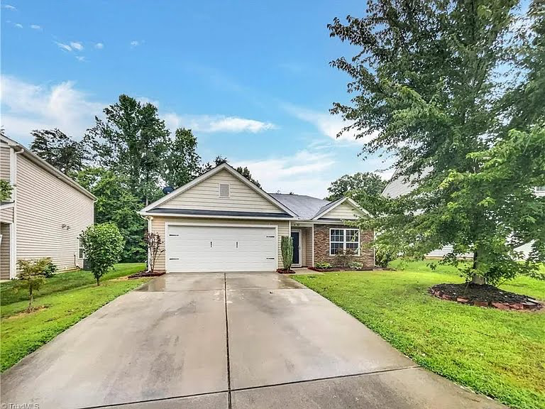 4830 Old Towne Village Cir - Photo 3 of 9