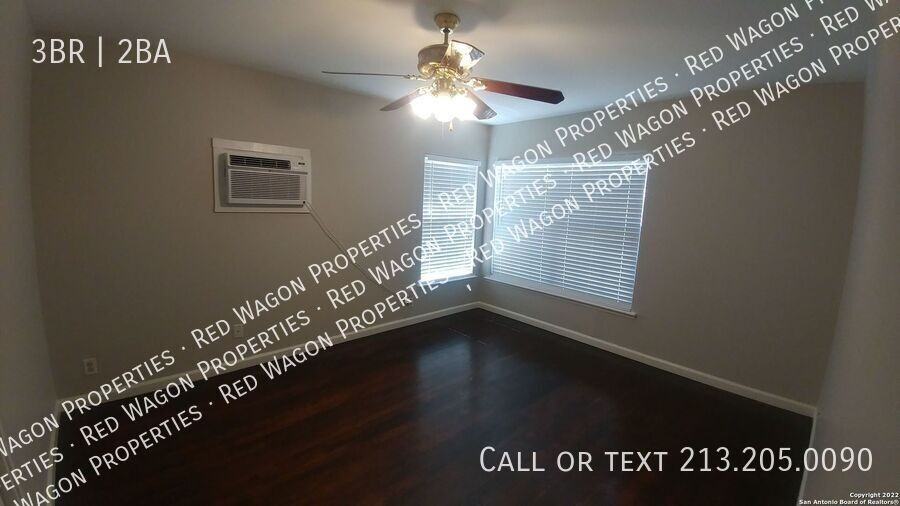 223 Brettonwood Dr - Photo 3 of 25