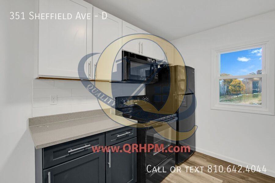 351 Sheffield Ave #D - Photo 3 of 7