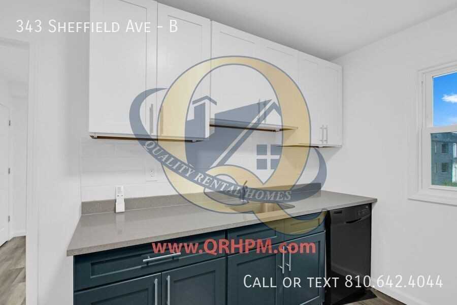 343 Sheffield Ave #B - Photo 3 of 11