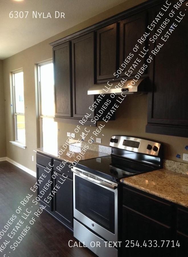 6307 Nyla Dr - Photo 2 of 10