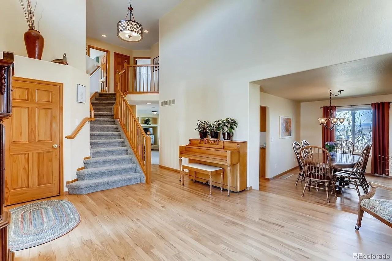 22360 Quail Run Drive - Photo 3 of 28