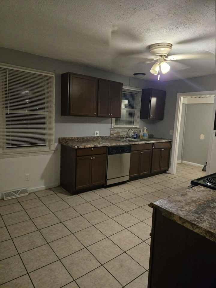 3602 Rose Drive, Unit 1 - Photo 5 of 13