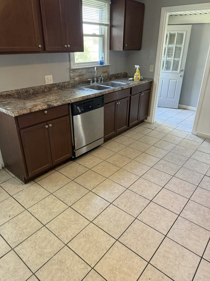 3602 Rose Drive, Unit 1 - Photo 6 of 13