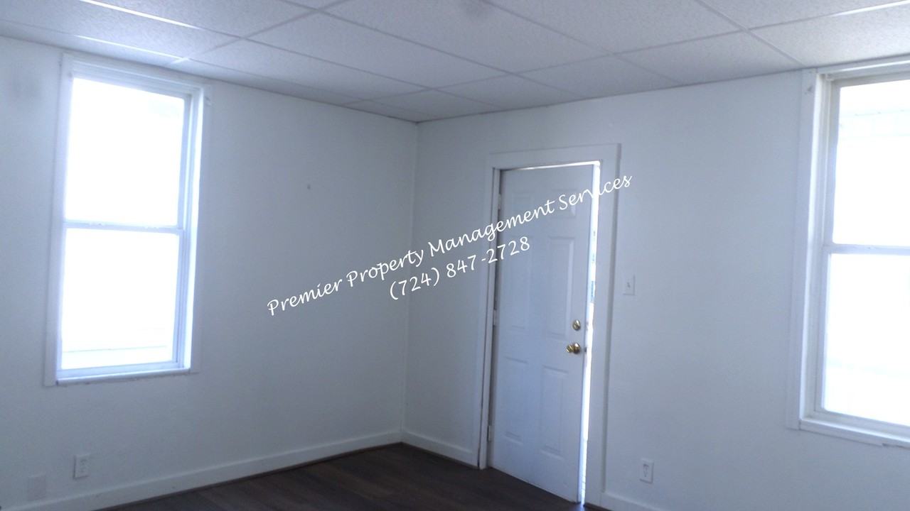 416 East Reynolds Street, Unit #1 - Photo 3 of 15