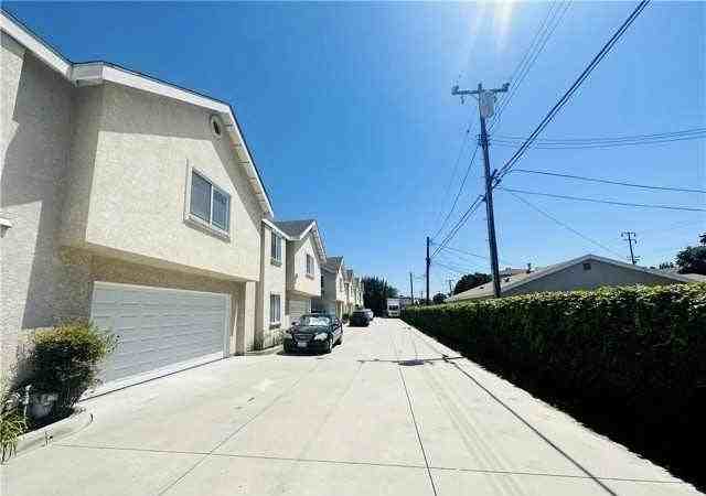 9218 Elm Vista Drive - Photo 2 of 21