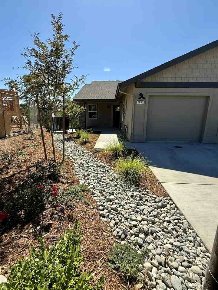 2680 Commons Pl - Photo 2 of 42