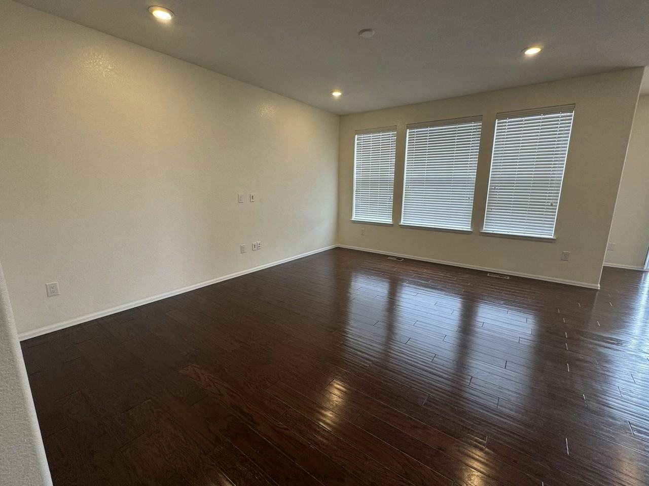 10656 Casper Street - Photo 6 of 30