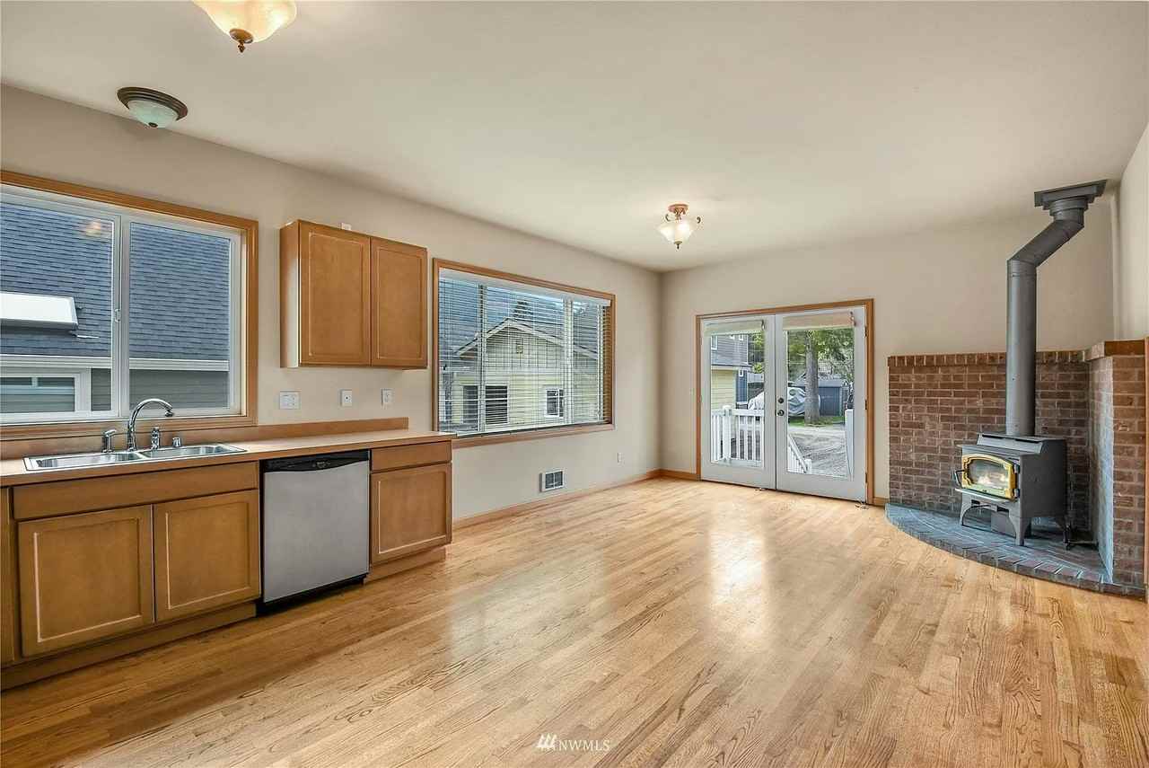 313 Bendigo Boulevard North, Unit 1 - Photo 3 of 26