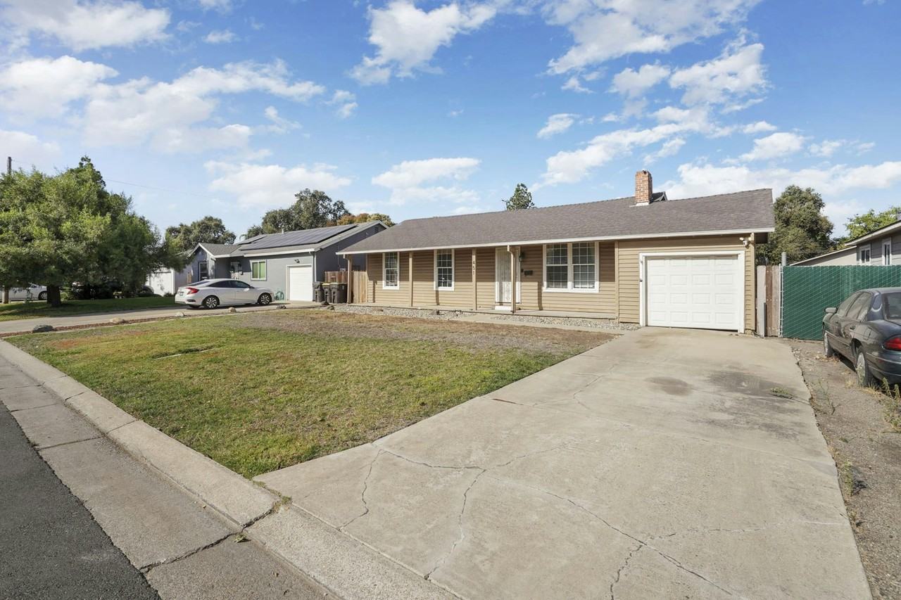 451 Marengo Avenue - Photo 4 of 32