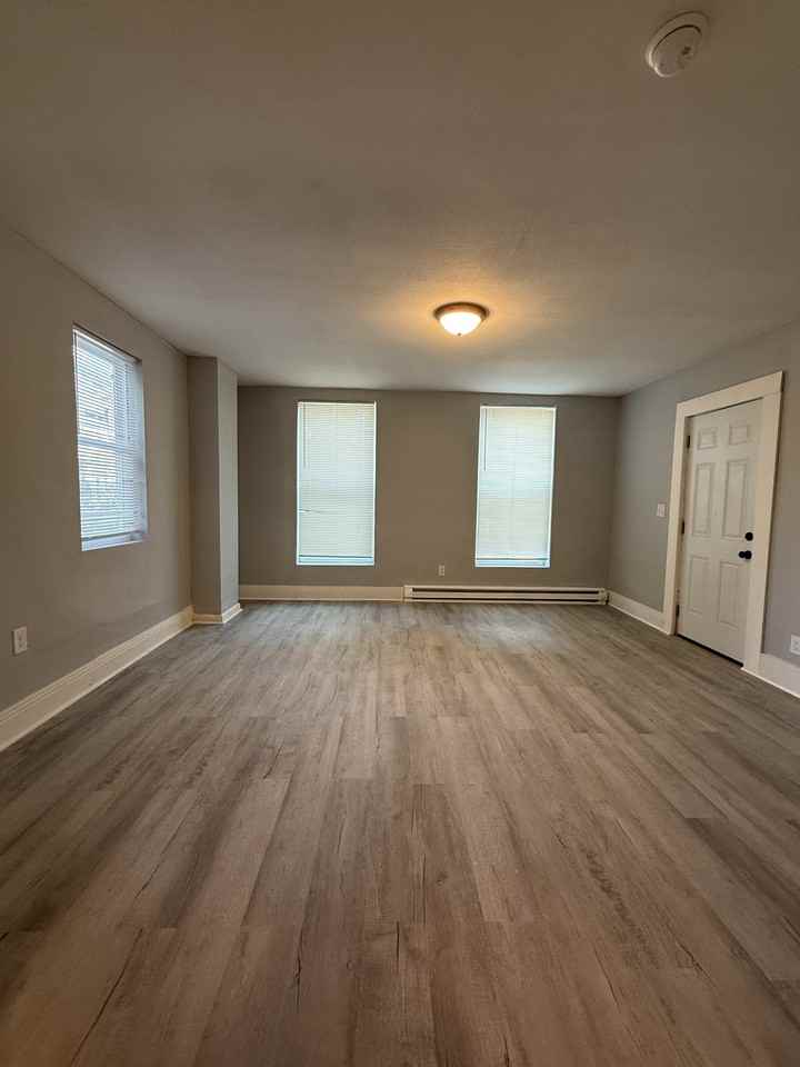 58 Bierce Avenue/231 S Torrence Street - Photo 4 of 50